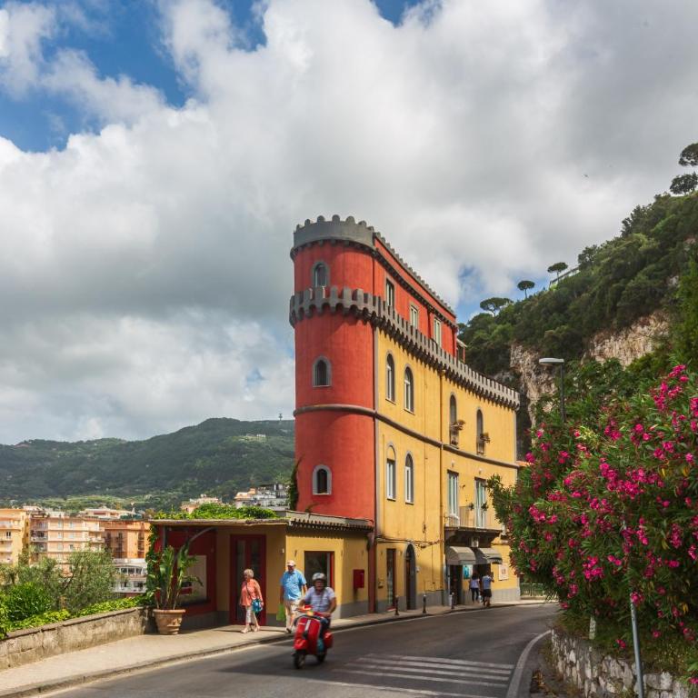 Sorrento Tower - Appartamento con 2 Camere da Letto - 1