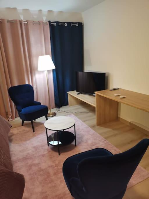 Superbe appartement neuf et moderne. - Appartement 2 Chambres - 7