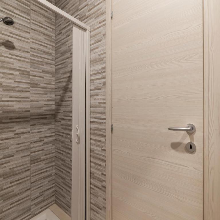 GuestHost - Clodia Apartments - Studio - 13