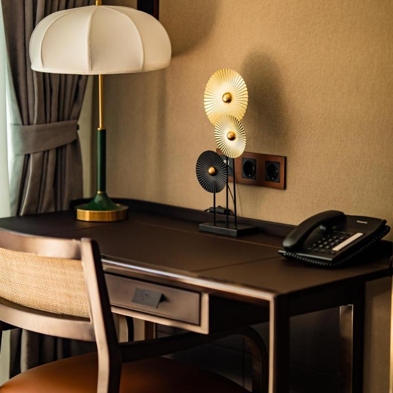 LDS Hotel Belgrade - Deluks Dvokrevetna Soba sa Bračnim Krevetom i Besplatnim Parkingom - 5