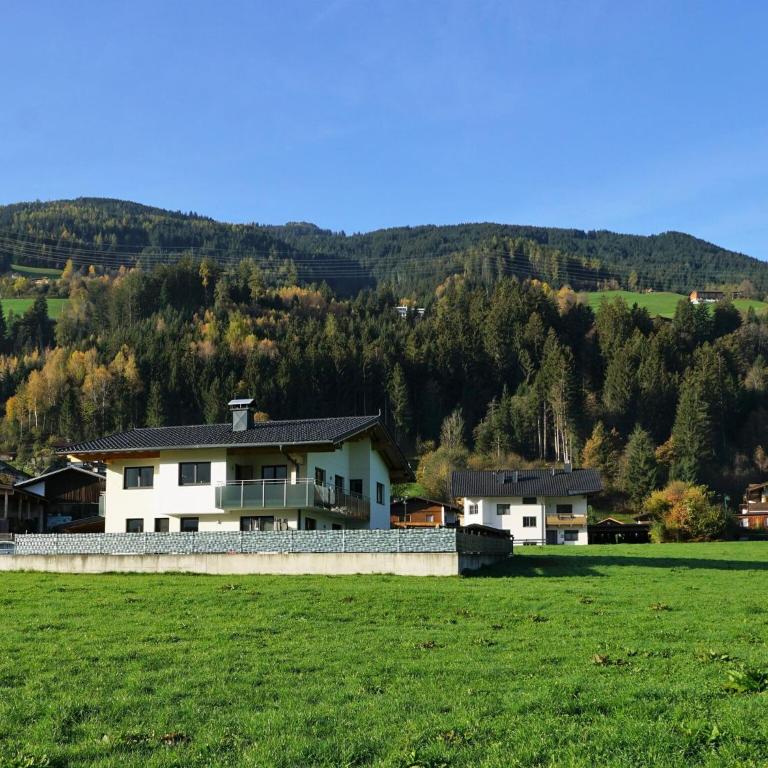 Chalet in Kaltenbach near Ski Lift - Appartamento con 4 Camere da Letto - 5