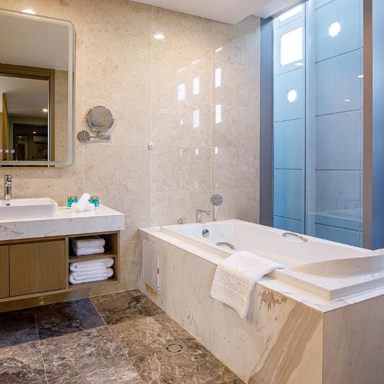 LDS Hotel Belgrade - Executive Dvokrevetna Soba sa Bračnim Krevetom i Besplatnim Parkingom - 6