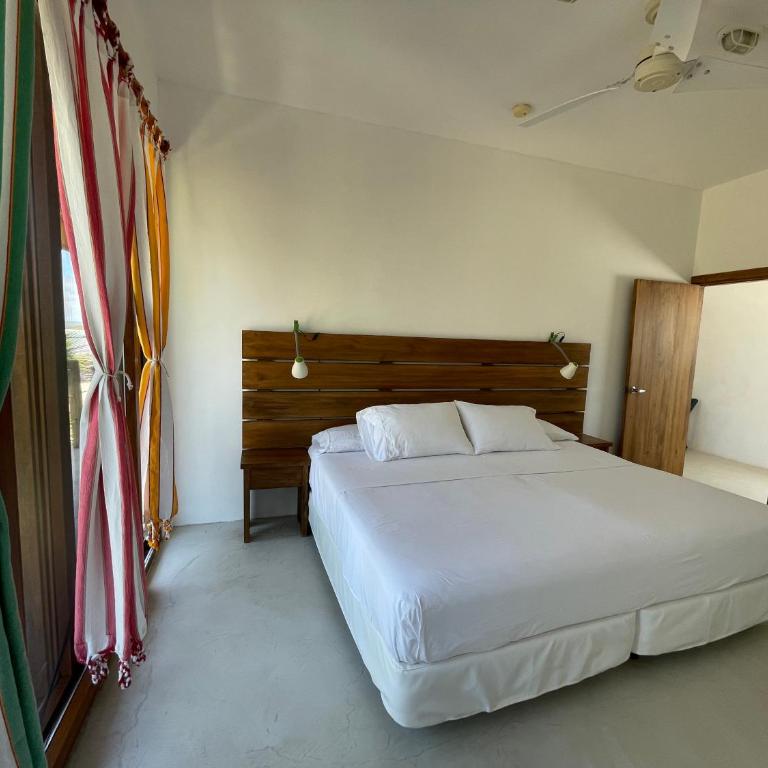 Mi Playa Galapagos Beachfront Apartments - Apartment with Sea View - 28