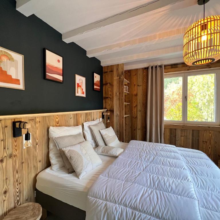 LES CIMES BLANCHES CLEDICIHOME Chalet 10 pers SPA & Grand terrain 4 MINUTES DES PISTES - Chalet - 9