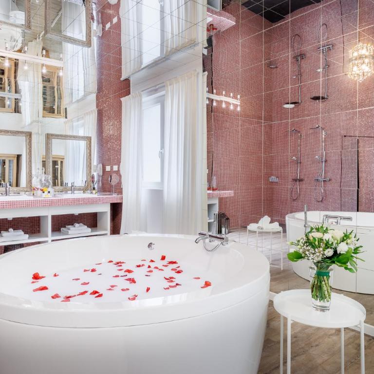 Belfry & Spa by Ligne St Barth - Suite Deluxe avec Balcon et Accès Gratuit au Spa - Vue sur Sanctuaire - 3