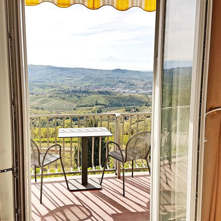 Villa Bellavista Alba, B&B - Camera Matrimoniale Deluxe con Balcone - 9