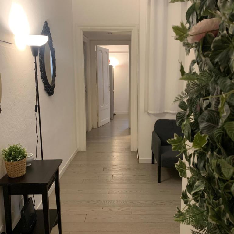 Mc - Piazza Mancini - Three-Bedroom Apartment - 11
