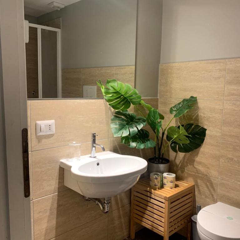 Mc - Piazza Mancini - Three-Bedroom Apartment - 16