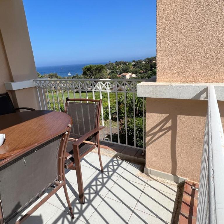 CAP ESTEREL Allée des Fleurs - Appartement CLIMATISE 5 personnes vue mer - Apartment mit 1 Schlafzimmer - 14