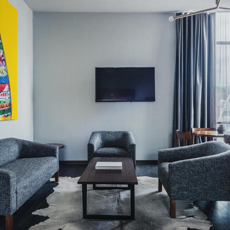 Atix Hotel, a Member of Design Hotels - Suite Presidencial - 3