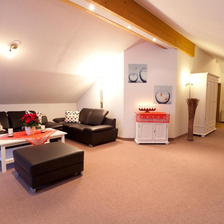 Familien- und Wellnesshotel "Viktoria" - Executive Suite mit 2 Schlafzimmern (31) - 2