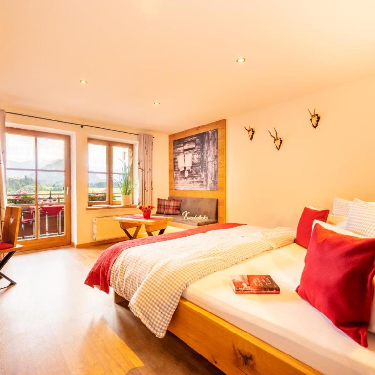 Familien- und Wellnesshotel "Viktoria" - Comfort Doppelzimmer (27) - 1