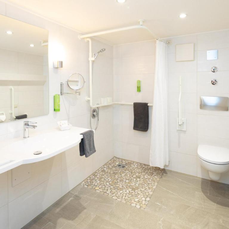 Familien- und Wellnesshotel "Viktoria" - Junior Suite (17) - 3