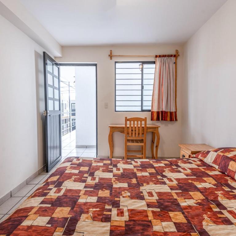 Cinco de Mayo Hotel - Double Room - 2