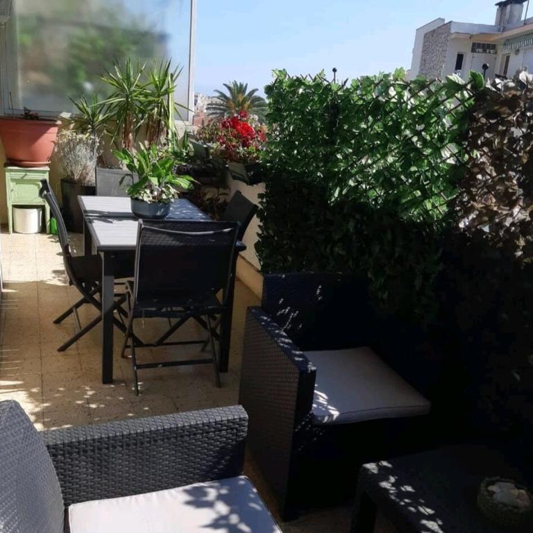 Évasion aux Portes de Cannes 100m2 Lumineux 2 Chambres Terrasse et Commerces - Appartement 2 Chambres - 13