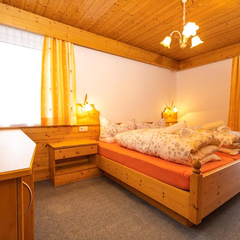 Haus Anton Sölden - Apartments & Zimmer - Familiensuite - 5