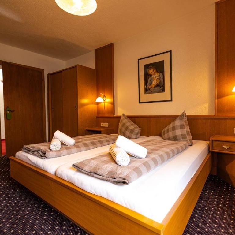 Haus Anton Sölden - Apartments & Zimmer - Deluxe Doppelzimmer mit Balkon - 4
