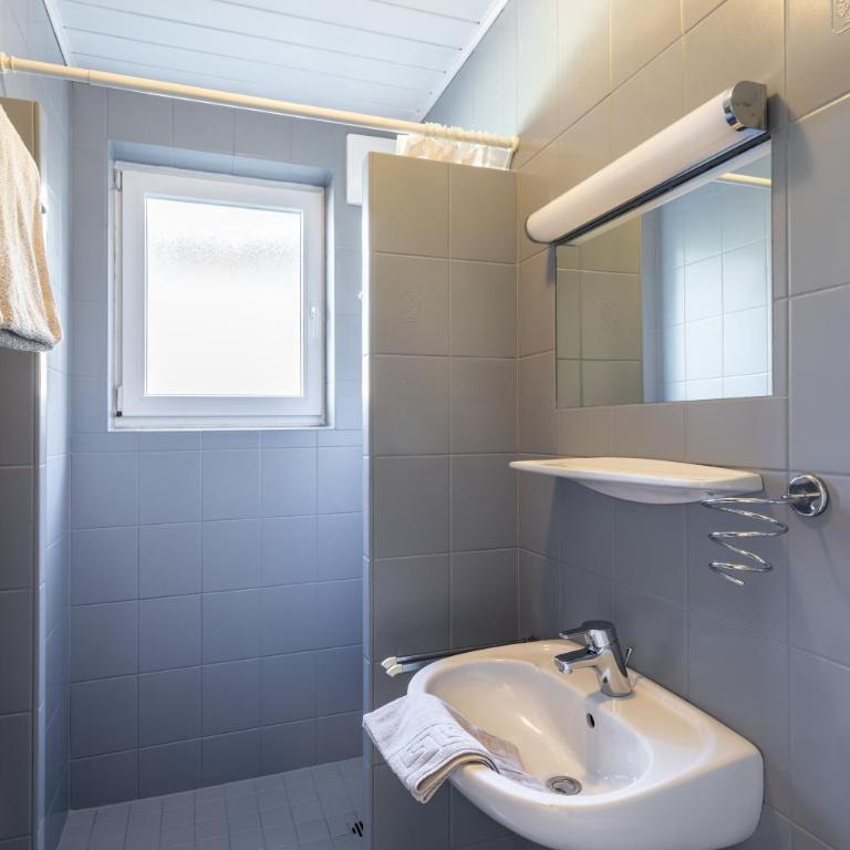 Appartements DAS RETTENBACHER - Apartment mit 3 Schlafzimmern, Terrasse und Bergblick - 21