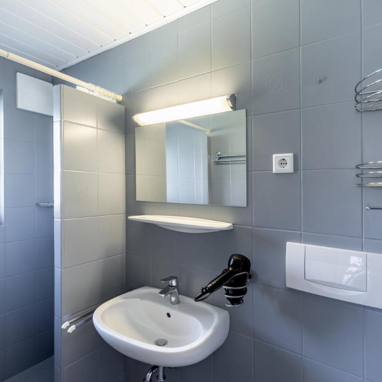 Appartements DAS RETTENBACHER - Four-Bedroom Apartment with Balcony and Mountain View - 27