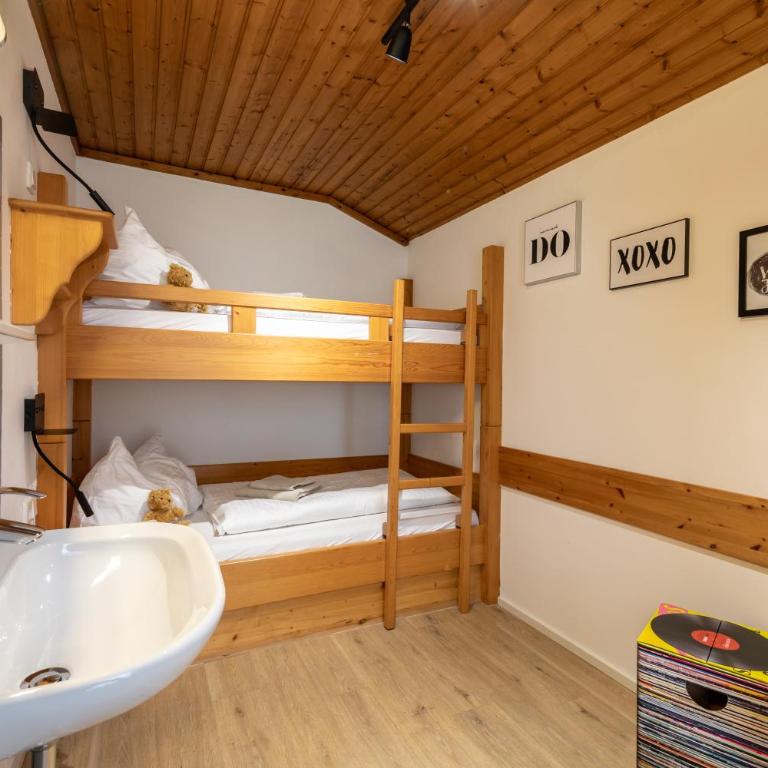 Appartements DAS RETTENBACHER - Four-Bedroom Apartment with Balcony and Mountain View - 29