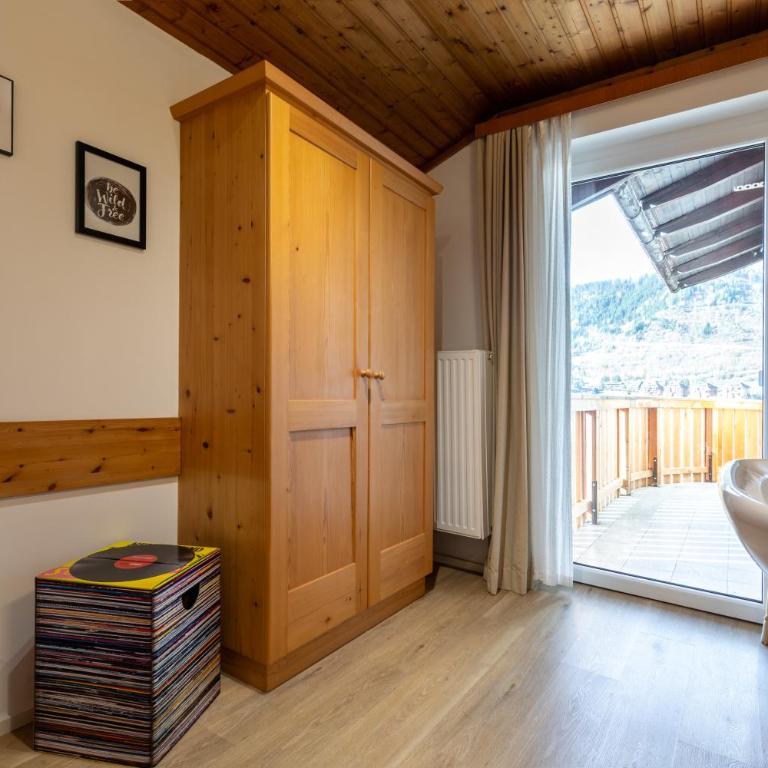 Appartements DAS RETTENBACHER - Four-Bedroom Apartment with Balcony and Mountain View - 28