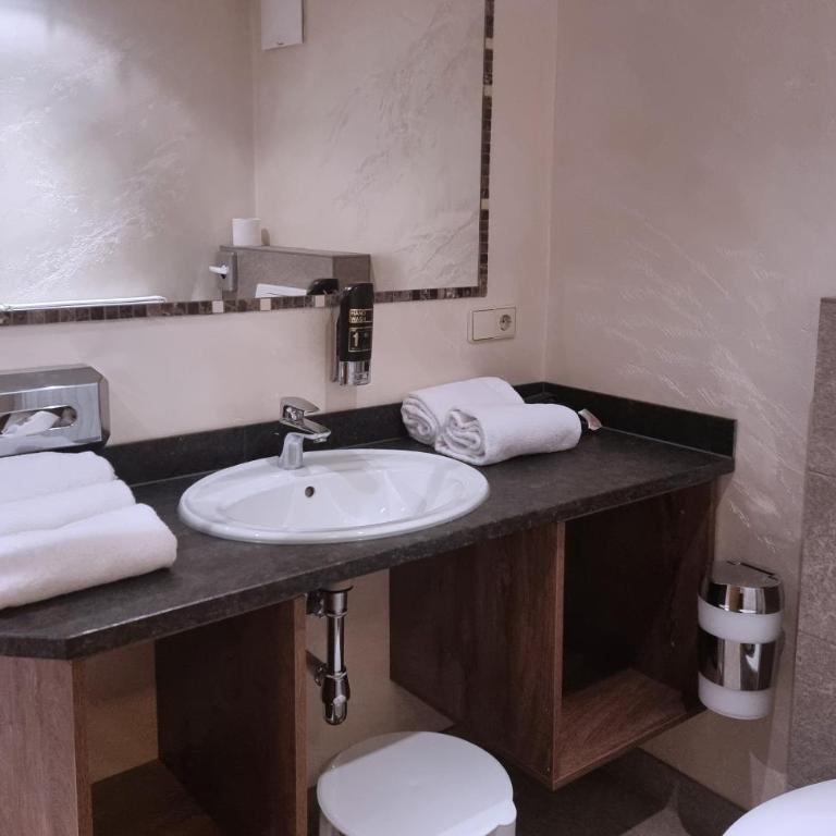 Karnischer Hof - Deluxe Doppelzimmer mit Balkon - 3