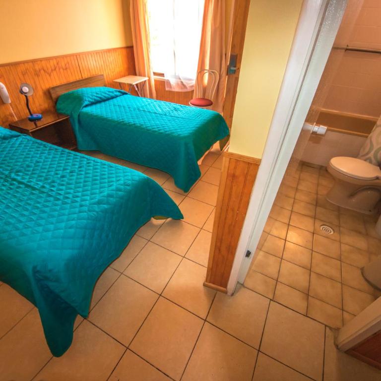 Hotel Montecarlo - Habitación Doble con baño privado - 2 camas - 3
