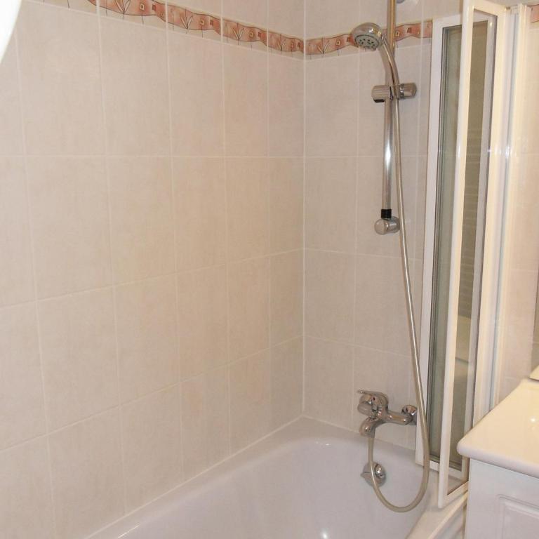 Appartement cosy au pied des pistes avec balcon et parking - FR-1-181-2040 - Apartment - 3