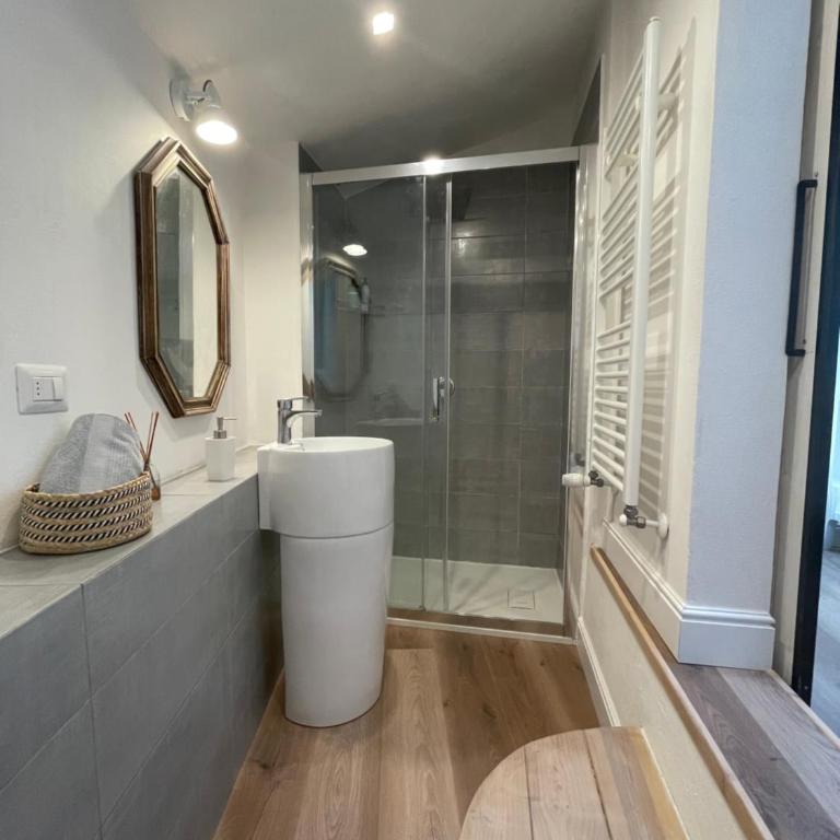 Corte Santa Caterina in Florence - Three-Bedroom Apartment - 4