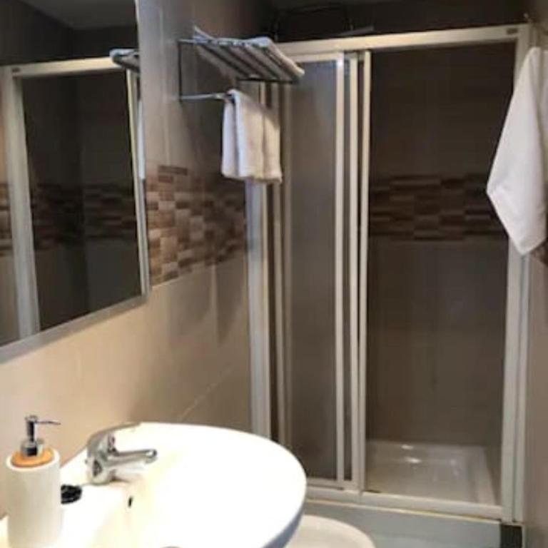 Apartamento Completo Reformado en Arco de Elvira - Centro - One-Bedroom Apartment - 12