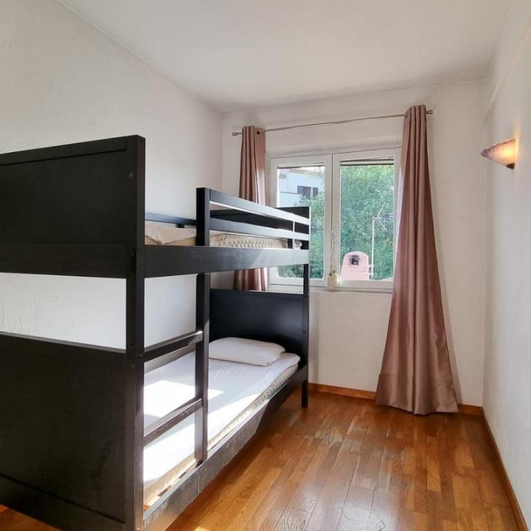 La Dolce Villa 11 sleeps Pool & Landscaped Garden - Villa - 11