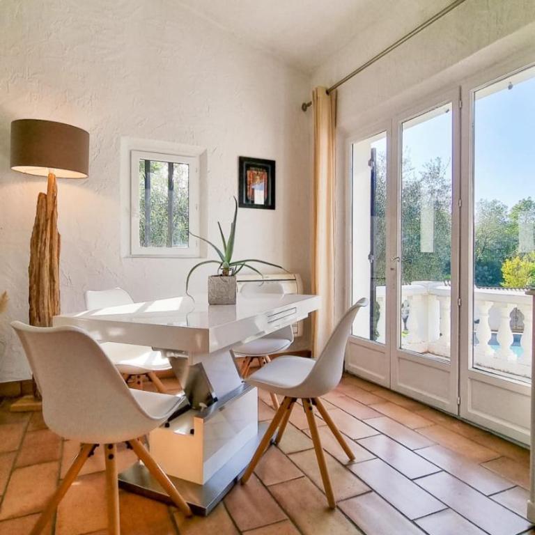 La Dolce Villa 11 sleeps Pool & Landscaped Garden - Villa - 9
