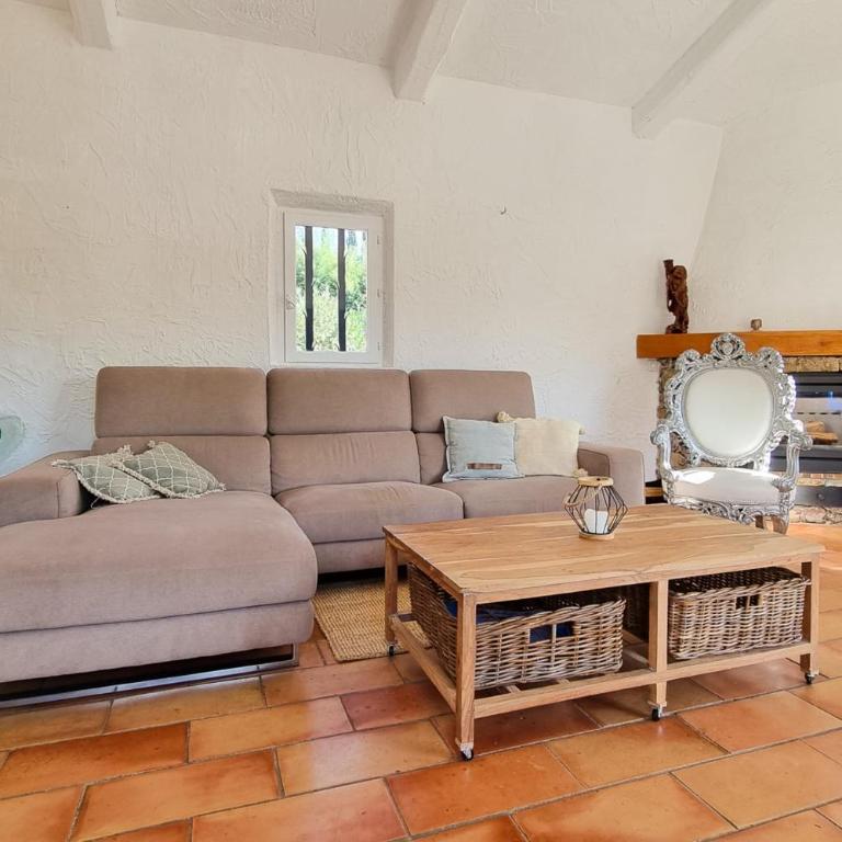 La Dolce Villa 11 sleeps Pool & Landscaped Garden - Villa - 8
