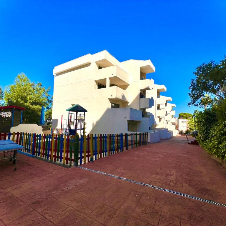 Apartamento para 6 a 5 min Port Aventura en Hotel Festival Village - Apartamento de 2 dormitorios - 20