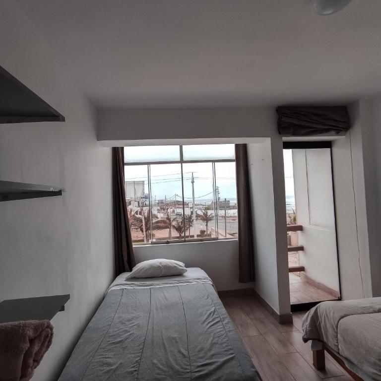 Hospedaje Nuna - Playa Huanchaco - Twin Room with Sea View - 4