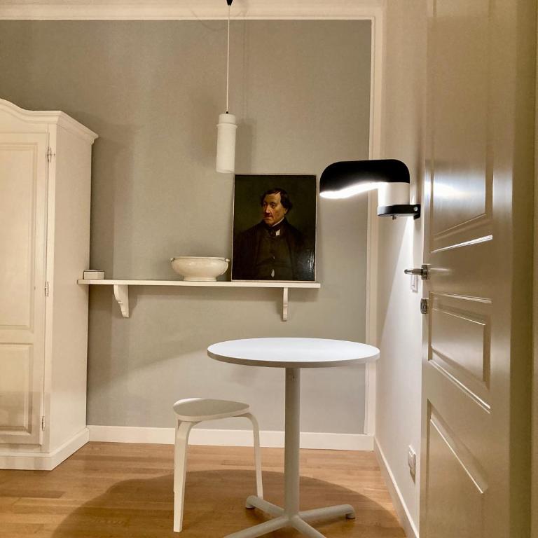 UN PUNTO A VERONA - Camera Matrimoniale con Bagno Privato Esterno - 1