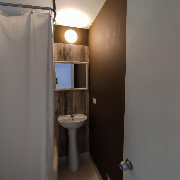 Hospedaje Nuna - Playa Huanchaco - Double Room with Sea View - 4