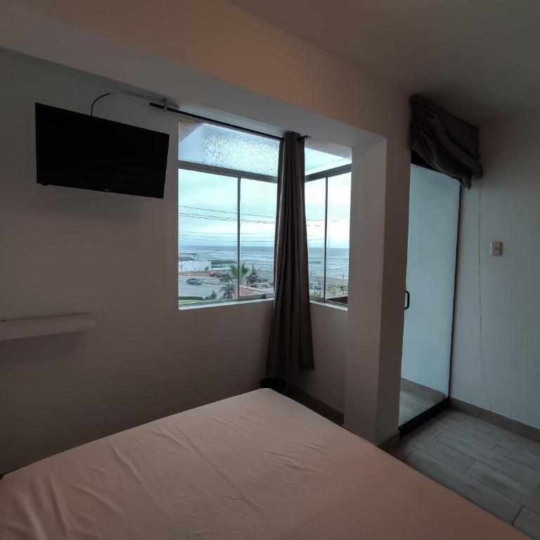 Hospedaje Nuna - Playa Huanchaco - Double Room with Sea View - 10