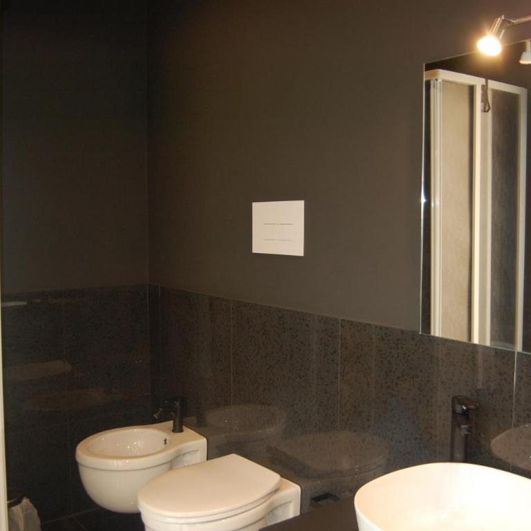 Dimora 81 - Triple Room with Private Bathroom - 5