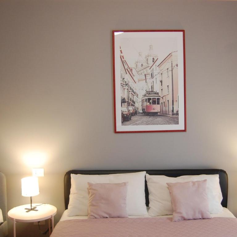 Dimora 81 - Triple Room with Private Bathroom - 14