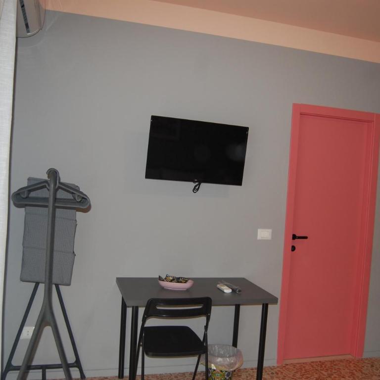 Dimora 81 - Triple Room with Private Bathroom - 7