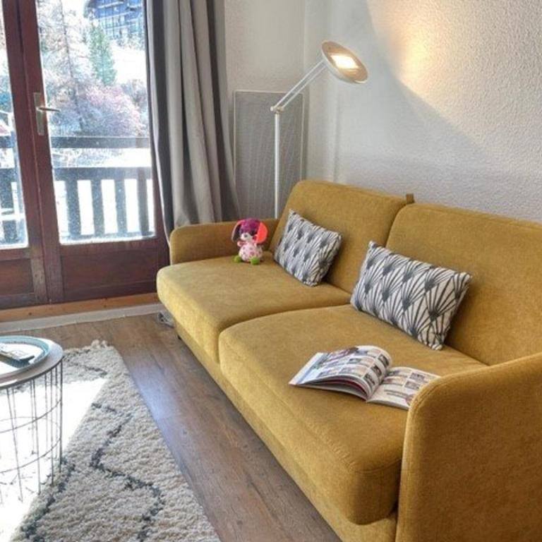 Studio cabine, 4 pers, Risoul, proche commerces, Cuisine équipée, Balcon, Animaux acceptés - Appartement 1 Chambre - 12
