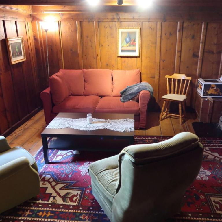 Bourg-saint-Pierre : le cachet d'antan - Two-Bedroom Apartment - 12