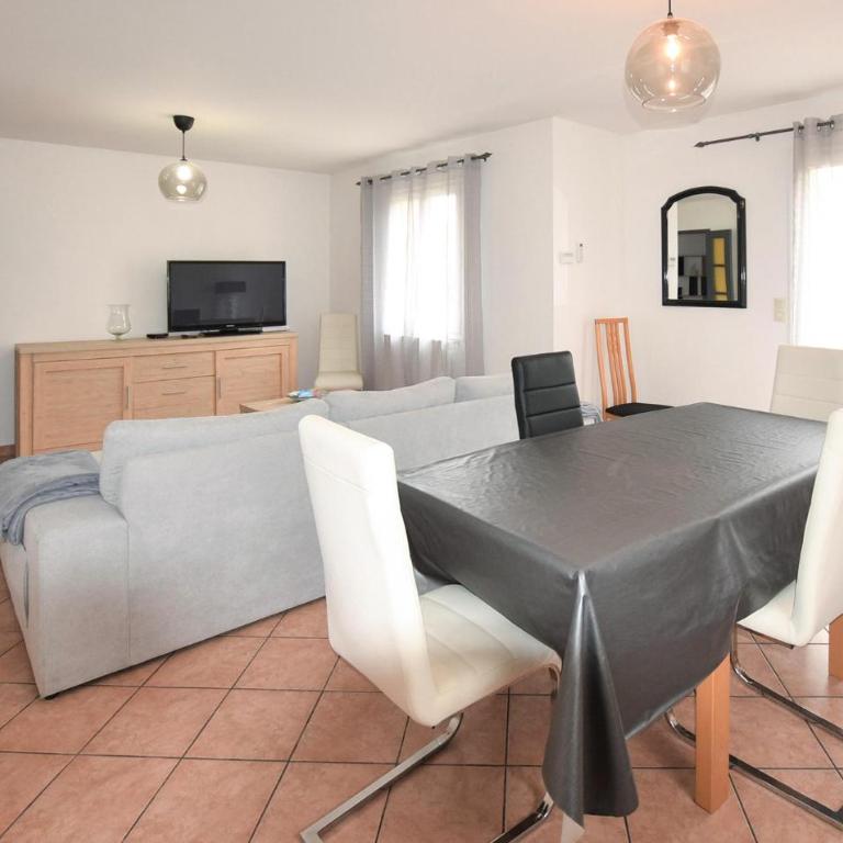 Amazing Home In Avignon - Maison de Vacances 3 Chambres - 2