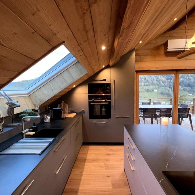 Splendide appartement style chalet classé 4 étoiles, terrasse face à la montagne - Three-Bedroom Apartment - 10