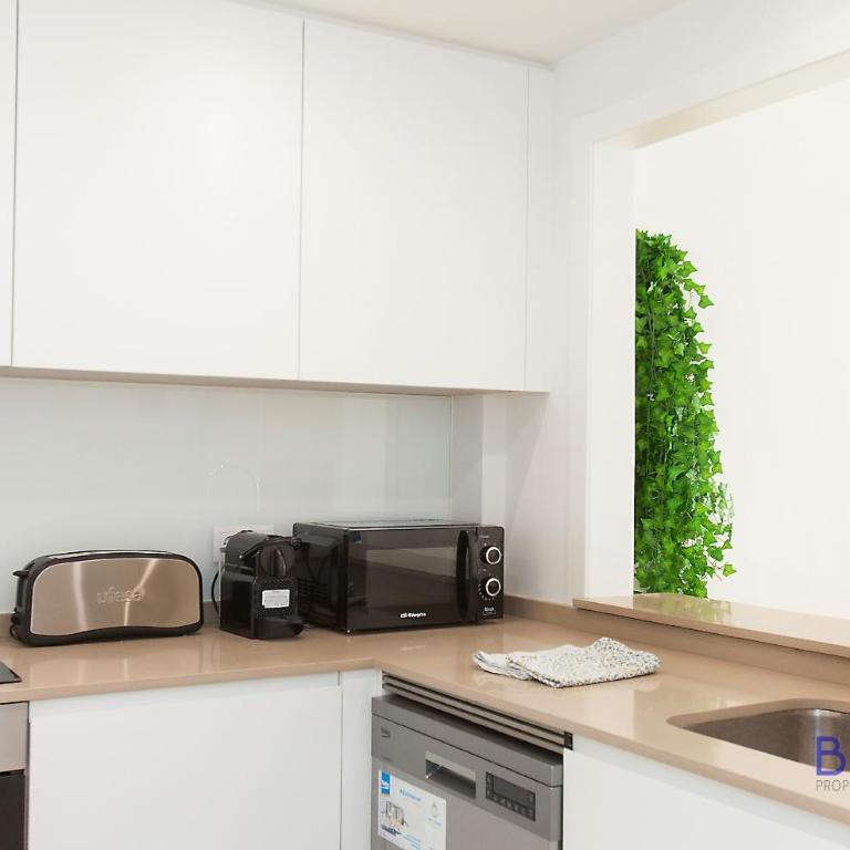 Little Prince Apartment Near the Beach - Three-Bedroom Apartment - 8