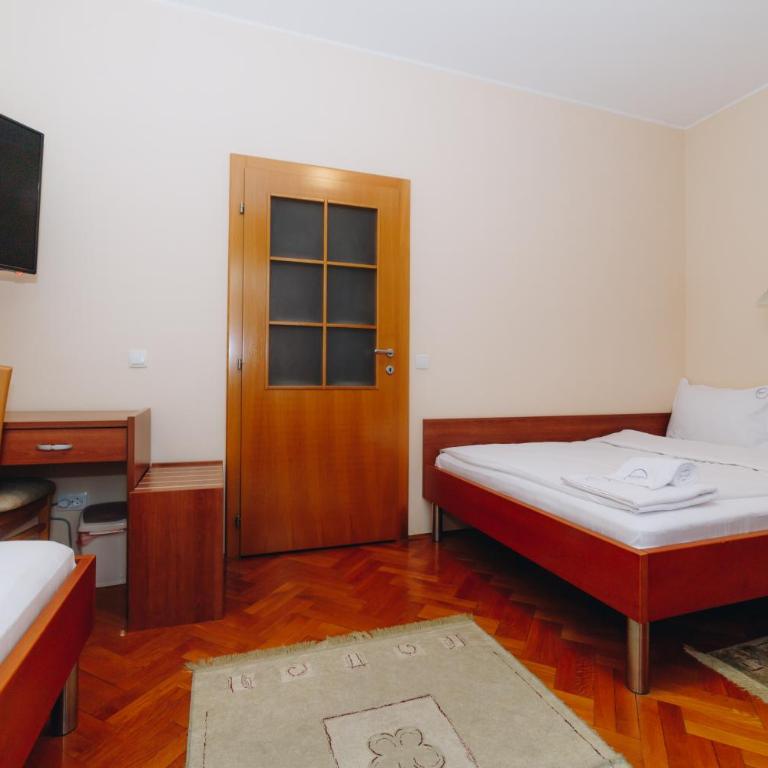 Hotel Madison Kragujevac - Standard Dreibettzimmer - 3