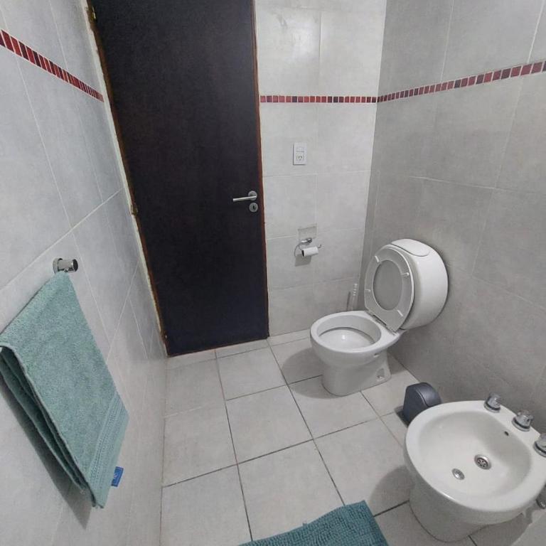 Departamento practico, con buena iluminación y ubicación. - Apartamento de 1 dormitorio - 6