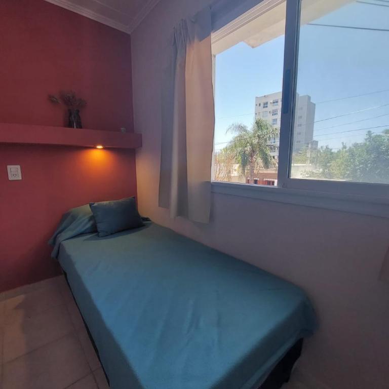 Departamento practico, con buena iluminación y ubicación. - Apartamento de 1 dormitorio - 7