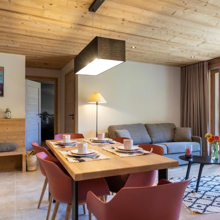 Chalet Hôtelier LES EQUINOXES - VAL D'ISERE - Appartement 2 Chambres avec Balcon - 4